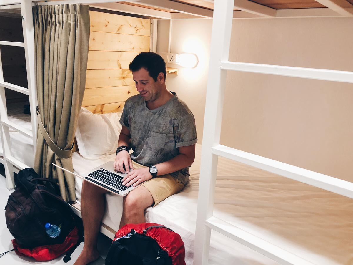 Cozy Hostel Kampong Sembulan Екстериор снимка