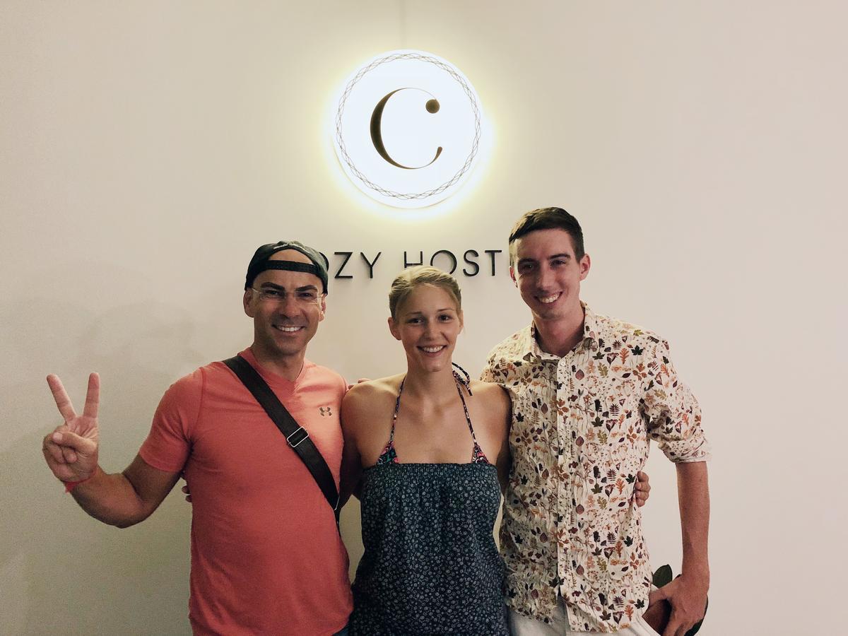 Cozy Hostel Kampong Sembulan Екстериор снимка