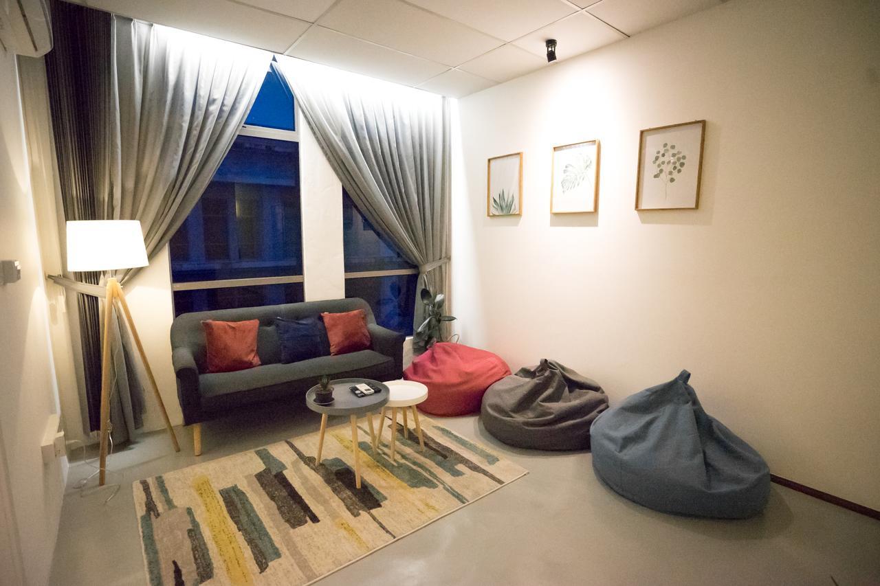 Cozy Hostel Kampong Sembulan Екстериор снимка